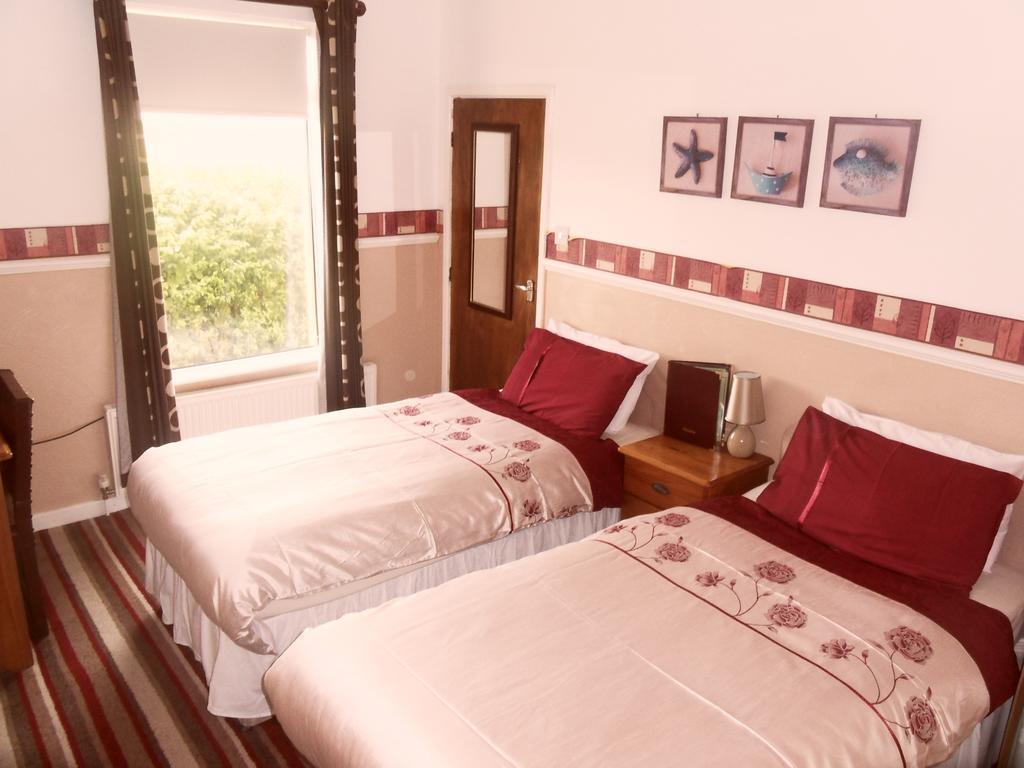 Bryn Mor Beach Hotel Llandwrog 객실 사진